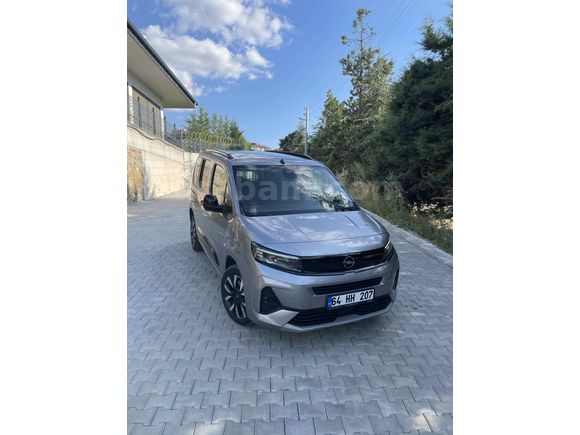 HATASIZ BOYASIZ DÜŞÜK KM SERVİS BAKIMLI COMBO ULTIMATE 1.5D AT8