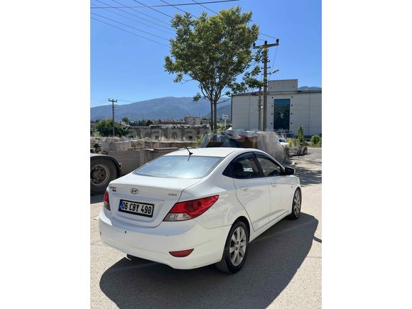 Sahibinden Hyundai Accent Blue 1.6 CRDI Mode Plus 2015 Model 