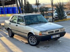 AYAĞINI YERDEN KESMEK İÇİN ÇALIŞIR YÜRÜR MOTORU ÇOK GÜZEL