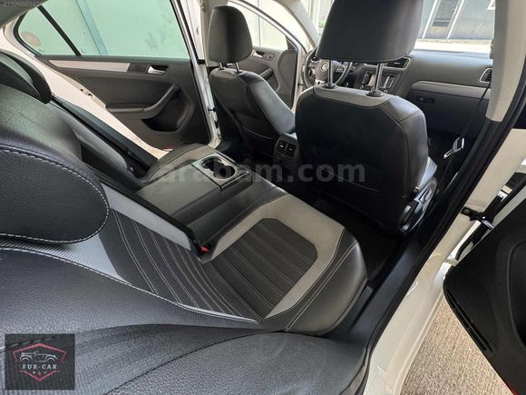 **2012 1.4 TSİ HİGHLİNE JETTA FULL YETKİLİ SERVİS BAKIMLI**