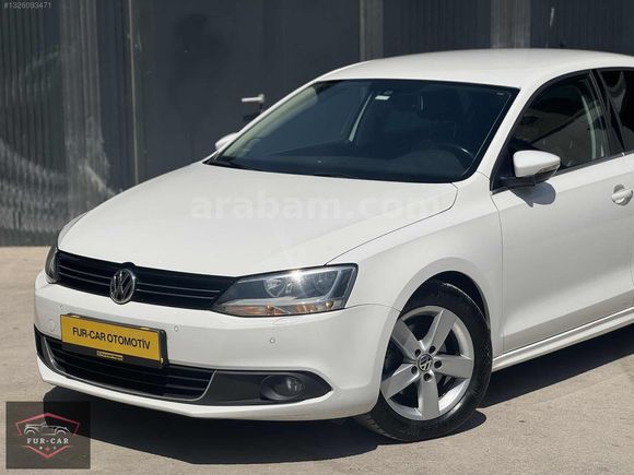 **2012 1.4 TSİ HİGHLİNE JETTA FULL YETKİLİ SERVİS BAKIMLI**