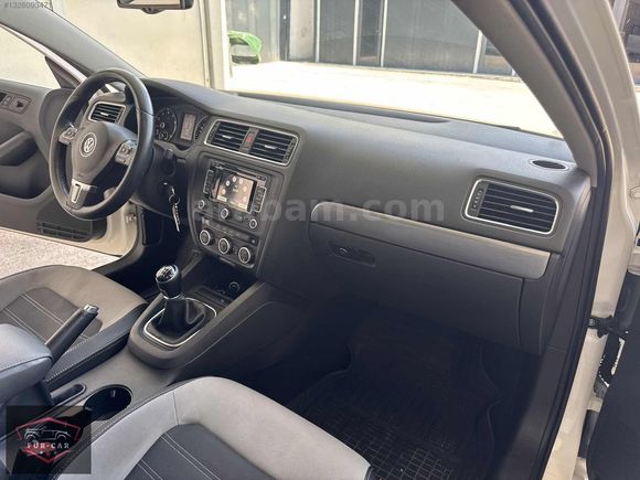 **2012 1.4 TSİ HİGHLİNE JETTA FULL YETKİLİ SERVİS BAKIMLI**
