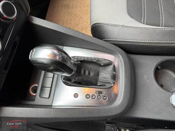 CAM YAPI AUTODAN BAKIMLI ÖZEL RENK AİLE ARACI