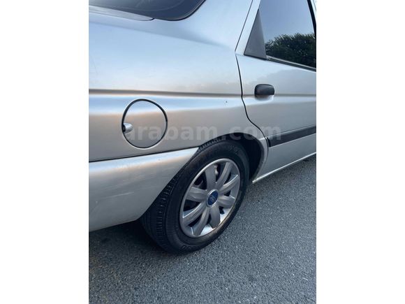 Sahibinden Ford Escort 1.6 CLX 1995 Model 