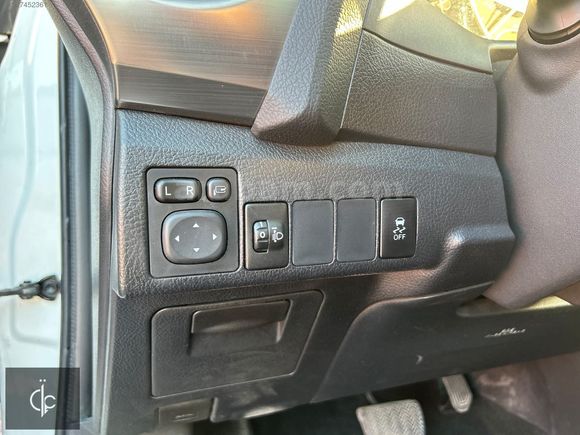 2015 TOYOTA AURİS 1.6 ADVANCE SKYPACK MULTİDRİVE S CAM TAVAN