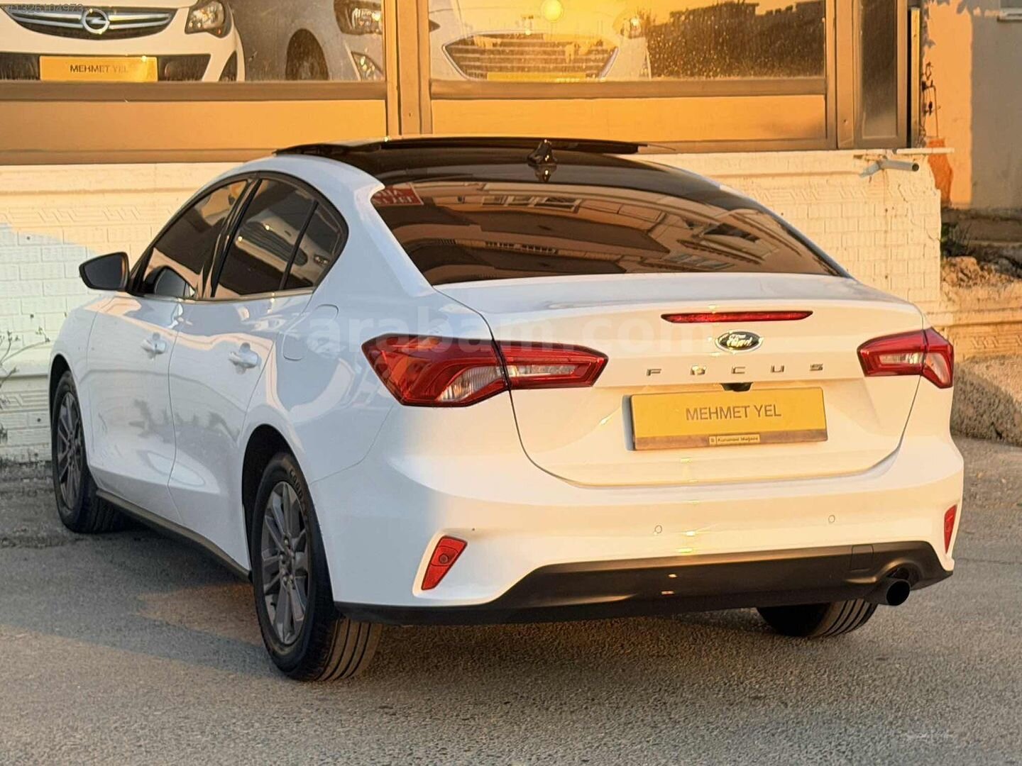 Galeriden Ford Focus 1.5 TDCi Titanium 2024 Model Antalya 14.000 km Beyaz 7