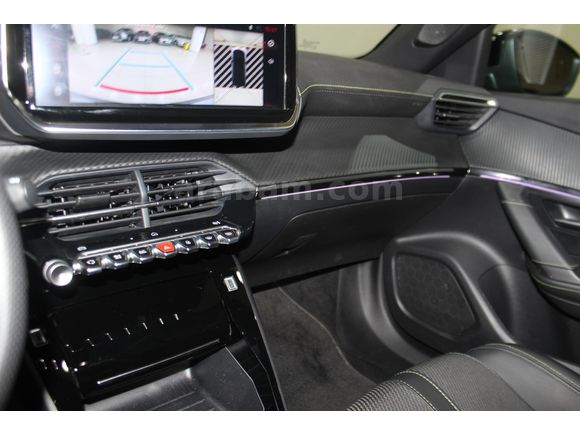 2025 PEUGEOT 2008 1.2 PURETECH GT EAT8 