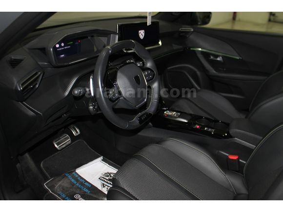 2025 PEUGEOT 2008 1.2 PURETECH GT EAT8 