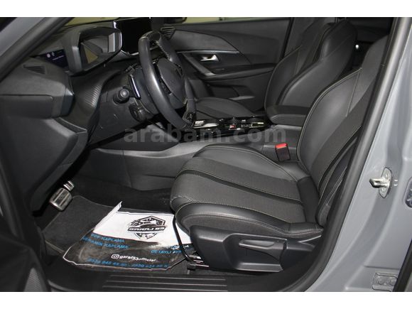 2025 PEUGEOT 2008 1.2 PURETECH GT EAT8 