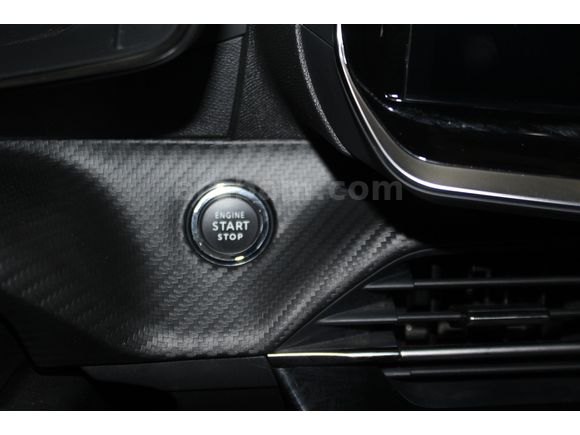 2025 PEUGEOT 2008 1.2 PURETECH GT EAT8 