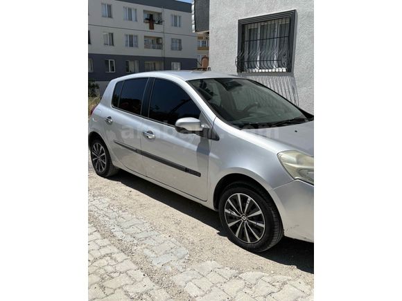 Sahibinden Renault Clio 1.5 dCi Expression 2010 Model  182.000 km Gri