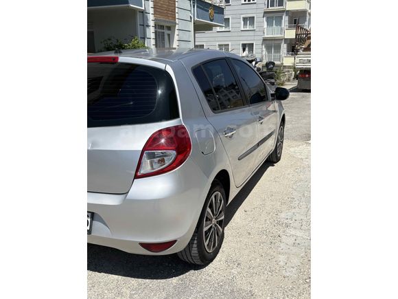 Sahibinden Renault Clio 1.5 dCi Expression 2010 Model  182.000 km Gri