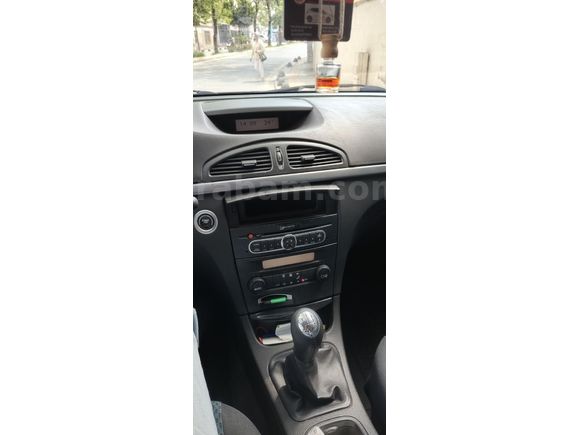 Sahibinden Renault Laguna 1.6 Expression 2008 Model İstanbul 94.000 km Yeşil