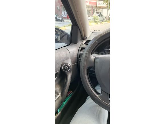 Sahibinden Renault Laguna 1.6 Expression 2008 Model İstanbul 94.000 km Yeşil