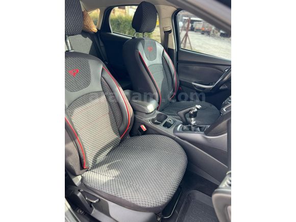 Sahibinden Ford Focus 1.6 TDCi Titanium 2013 Model  272.000 km Siyah