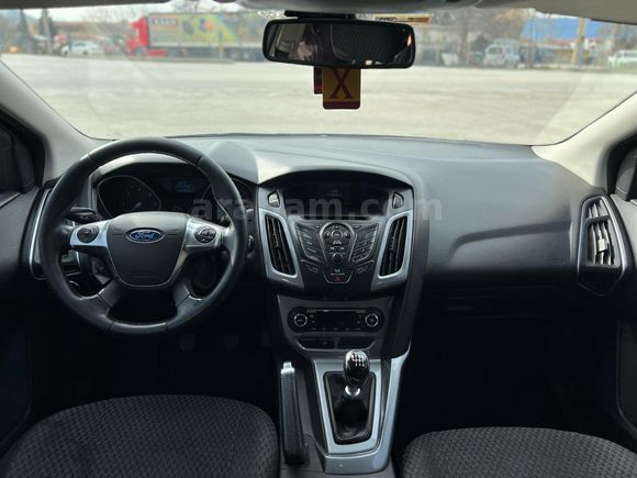 Sahibinden Ford Focus 1.6 TDCi Titanium 2013 Model  272.000 km Siyah