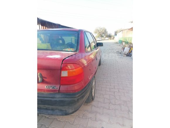 Sahibinden Opel Astra 1.4 GL 1993 Model  363.000 km Bordo