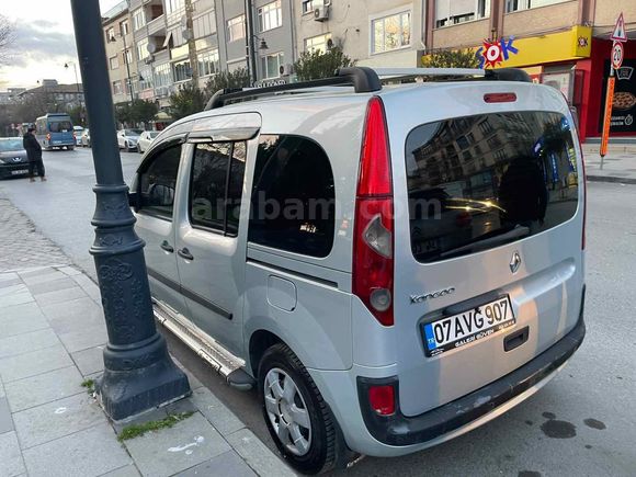 Sahibinden Renault Kangoo Multix 1.5 dCi Expression 2010 Model 