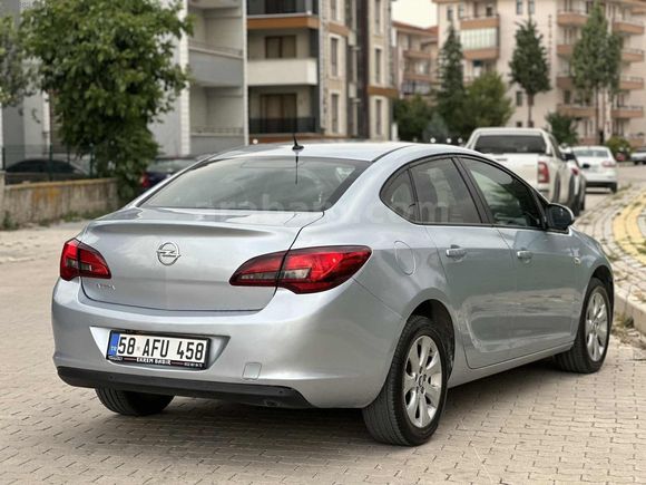 DEĞİŞENSİZ 2017 EDİTİON PLUS 130 KM OPEL ASTRA