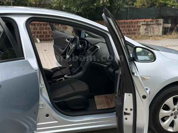 DEĞİŞENSİZ 2017 EDİTİON PLUS 130 KM OPEL ASTRA
