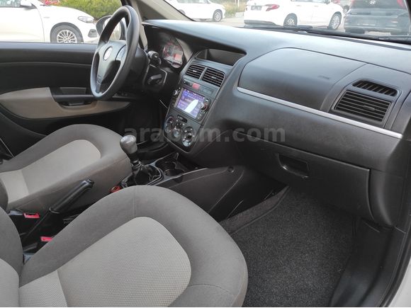 KUMRU OTOMOTİV'DEN 2013 LİNEA 1.3 MULTİJET 95 HP ACTİVE PLUS