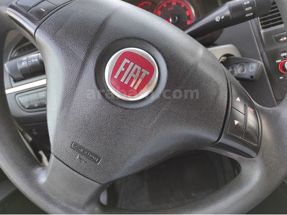 KUMRU OTOMOTİV'DEN 2013 LİNEA 1.3 MULTİJET 95 HP ACTİVE PLUS