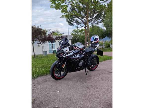 Sahibinden temiz  CFmoto 250SR