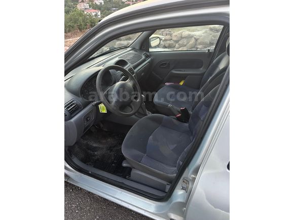 Sahibinden Renault Clio 1.4 RTA 2001 Model