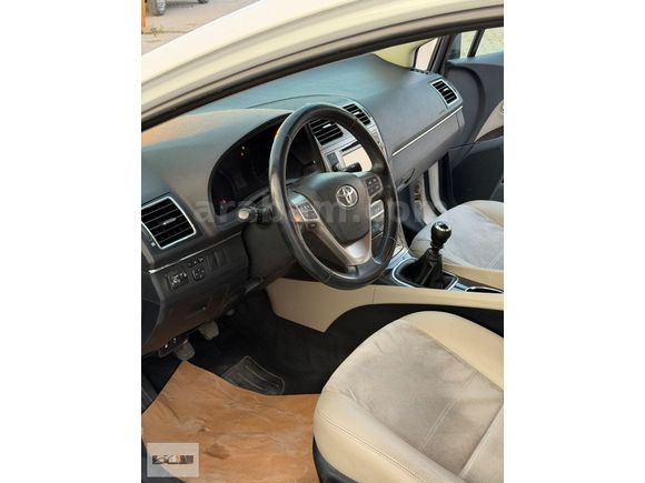 2012 MODEL AVENSİS 1.6 ELEGANT EXTRA 155 BİN KM DE