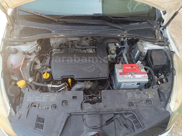 Sahibinden Renault Clio 1.2 Joy 2013 Model  234.000 km Beyaz