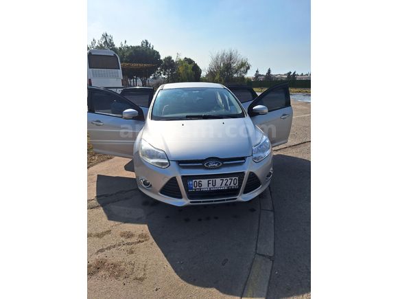 Sahibinden Ford Focus 1.6 Ti-VCT Trend 2012 Model