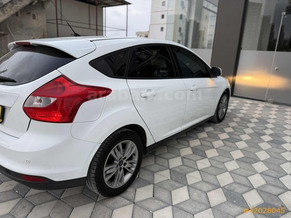 AKINCI AUTO | 2013 FORD FOCUS 1.6TDCİ STYLE PLUS 115HP HATASIZ