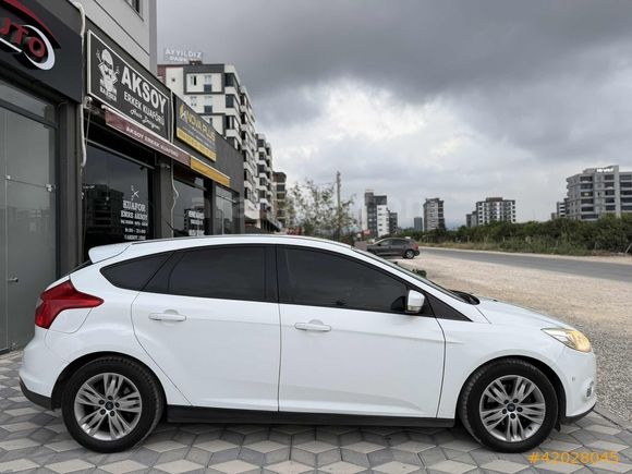 AKINCI AUTO | 2013 FORD FOCUS 1.6TDCİ STYLE PLUS 115HP HATASIZ