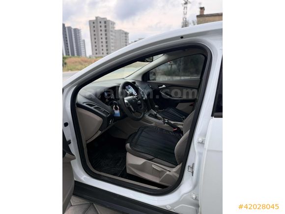 AKINCI AUTO | 2013 FORD FOCUS 1.6TDCİ STYLE PLUS 115HP HATASIZ