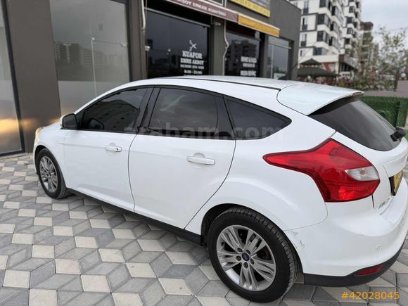 AKINCI AUTO | 2013 FORD FOCUS 1.6TDCİ STYLE PLUS 115HP HATASIZ