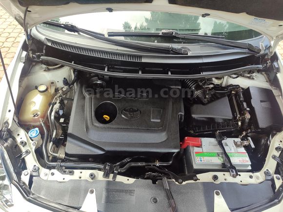 Sahibinden Toyota Auris 1.4 D-4D Comfort Plus 2012 Model