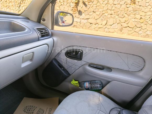 Sahibinden Renault Clio 1.5 dCi Authentique 2002 Model  299.000 km Sarı