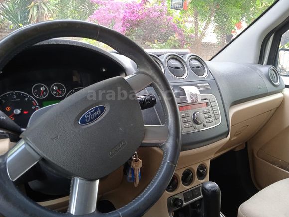 Sahibinden Ford Tourneo Connect 110PS 2010 Model
