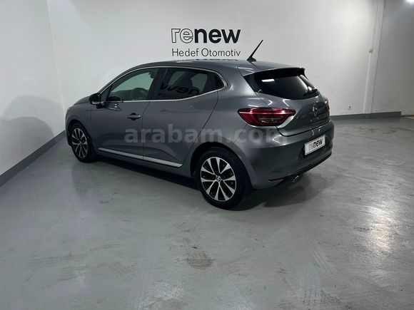 HEDEF RENAULT PLAZA'DAN 2023 CLİO İCON 1,0 TCE XTRONİC