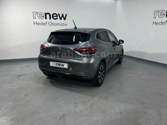 HEDEF RENAULT PLAZA'DAN 2023 CLİO İCON 1,0 TCE XTRONİC