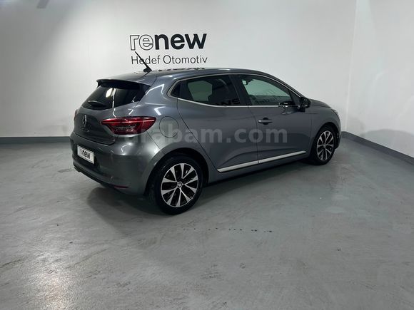 HEDEF RENAULT PLAZA'DAN 2023 CLİO İCON 1,0 TCE XTRONİC