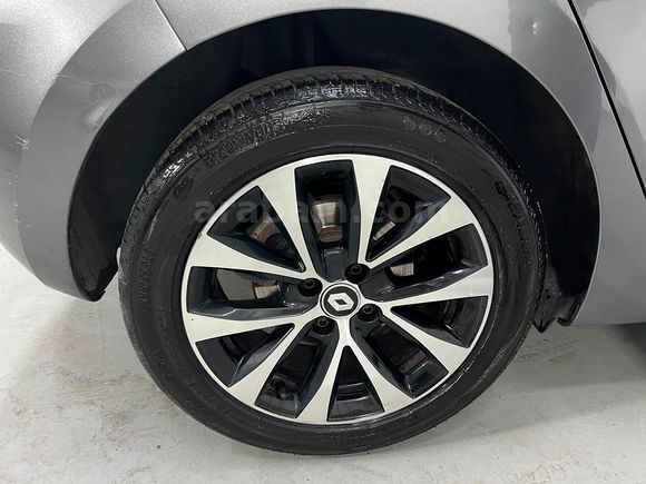 HEDEF RENAULT PLAZA'DAN 2023 CLİO İCON 1,0 TCE XTRONİC