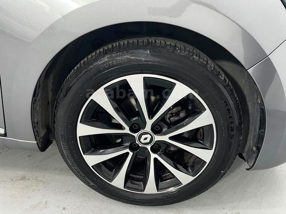HEDEF RENAULT PLAZA'DAN 2023 CLİO İCON 1,0 TCE XTRONİC