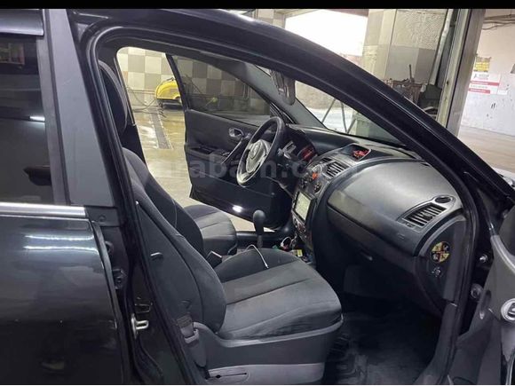 Sahibinden Renault Megane 1.6 Dynamique 2004 Model  386.000 km Siyah
