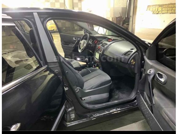 Sahibinden Renault Megane 1.6 Dynamique 2004 Model  386.000 km Siyah
