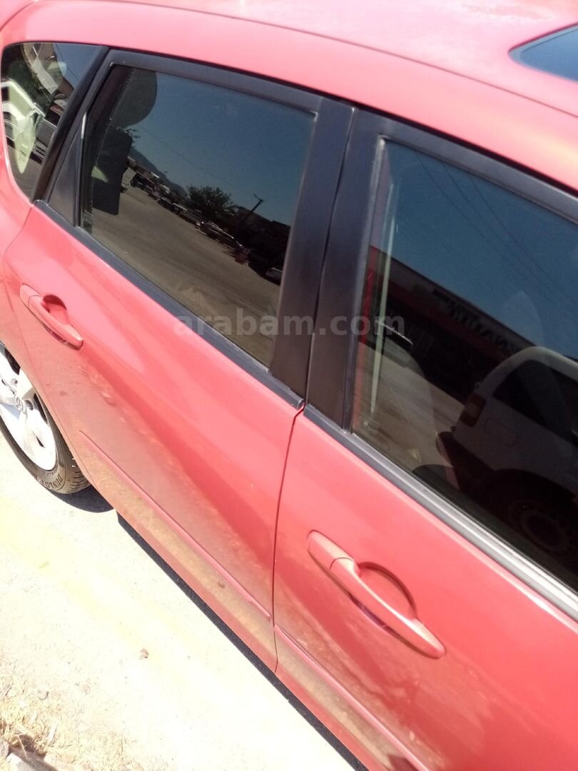 Sahibinden Mazda 3 1.6 Comfort 2006 Model Sivas 296.000 km Kırmızı 3