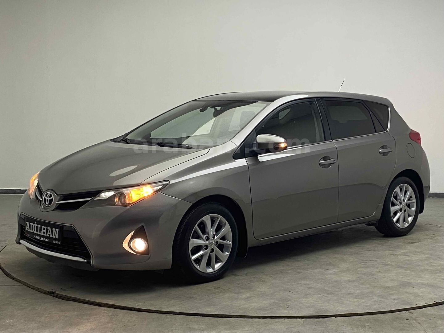 Galeriden Toyota Auris 1.6 Advance Skypack 2014 Model Ankara 114.000 km Kahverengi 1