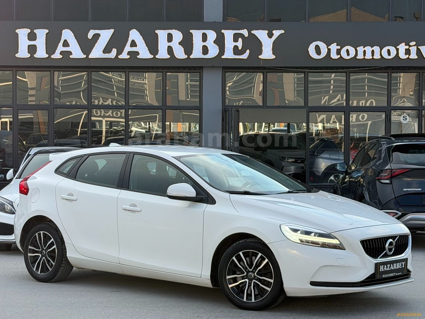 Galeriden Volvo V40 1.5 Momentum 2017 Model Konya 116.000 km Beyaz 3