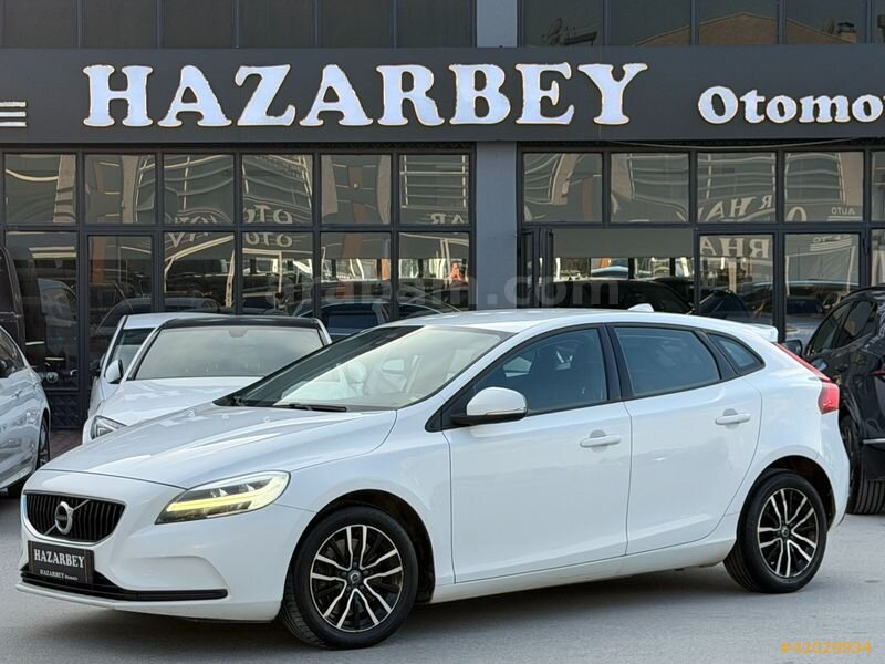 Galeriden Volvo V40 1.5 Momentum 2017 Model Konya 116.000 km Beyaz