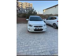 Sahibinden Hyundai Accent Blue 1.6 CRDI Prime 2016 Model  172.000 km Beyaz